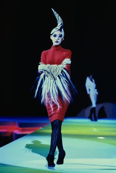 Look 18